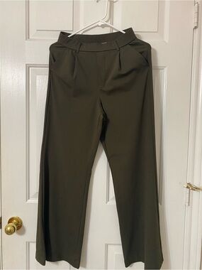 HALARA Wide-Leg High-Rise Pants in Olive